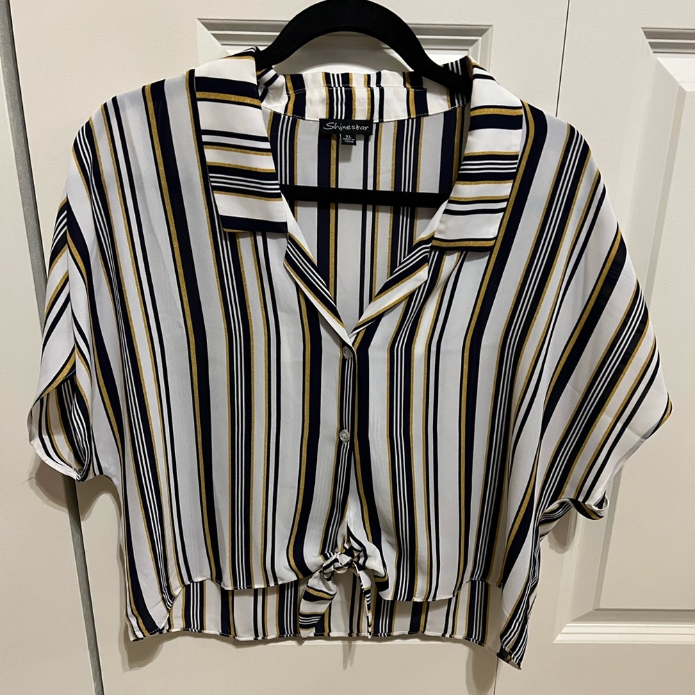 Cropped Button-Down